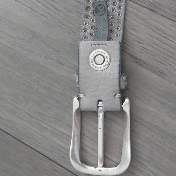 Leather studded belt - Picture 4 of 5